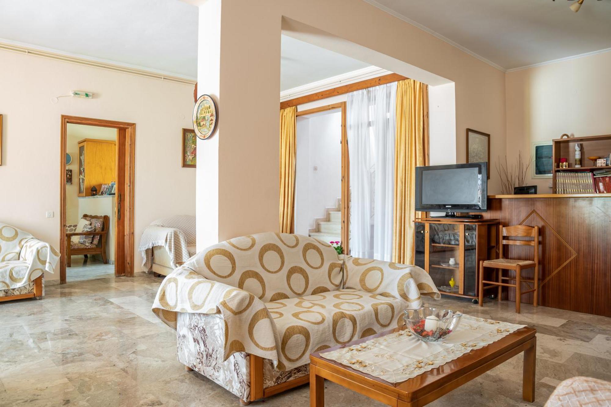 Krina Aparthotel 2*