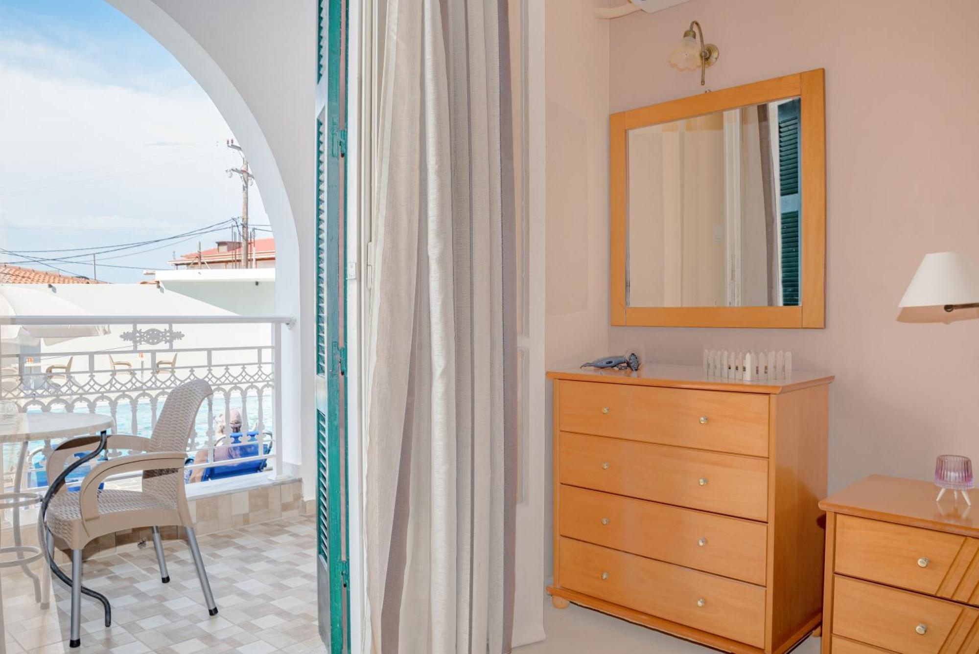 Aparthotel Krina Argassi