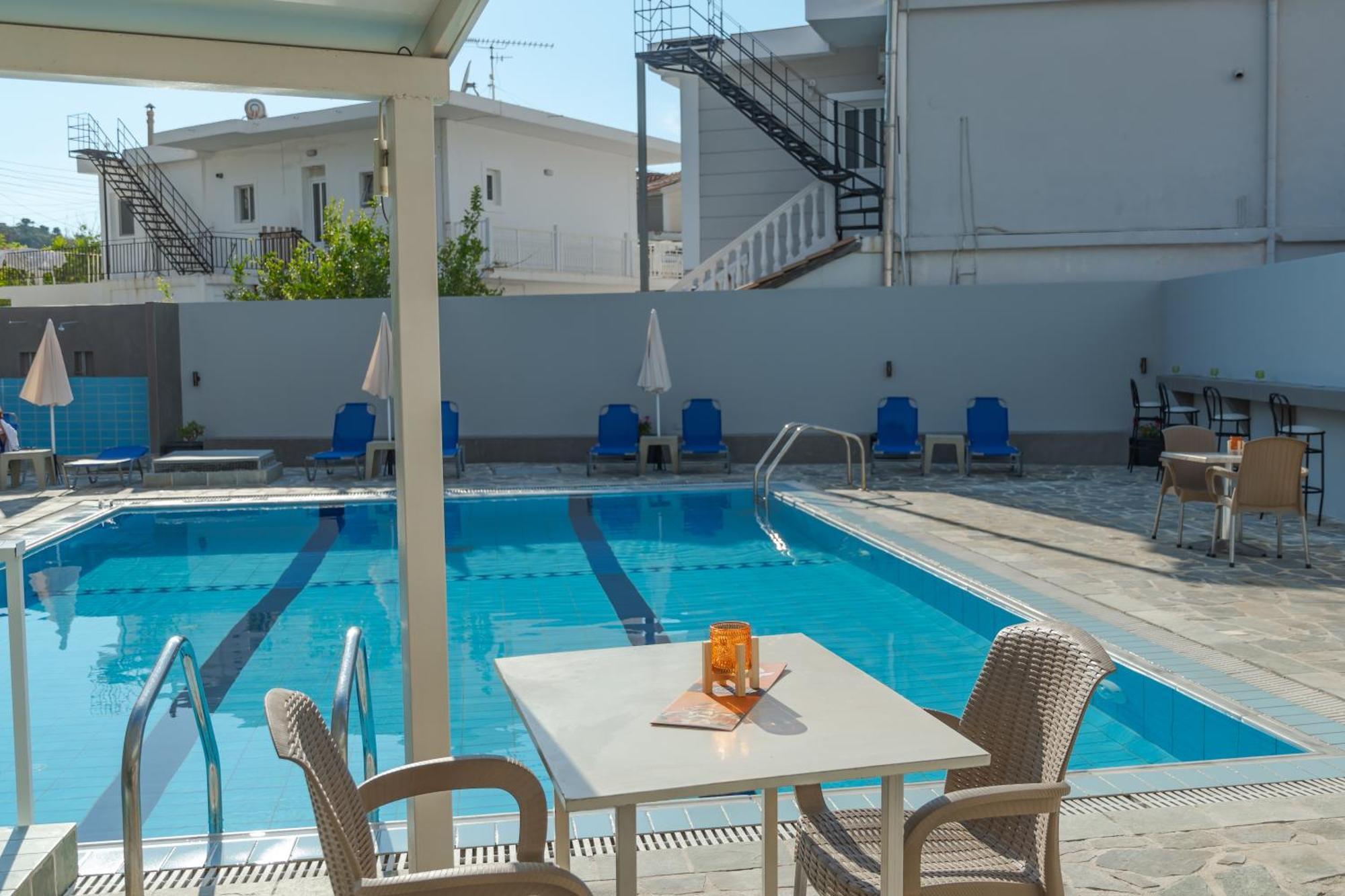 Krina Aparthotel 2*
