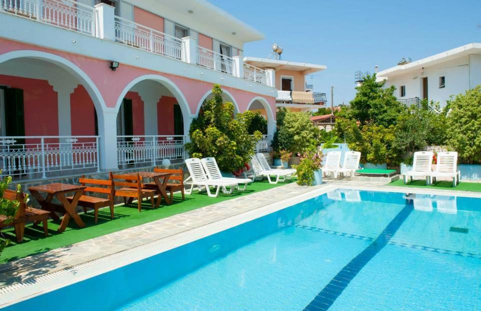 Krina Aparthotel Argassi